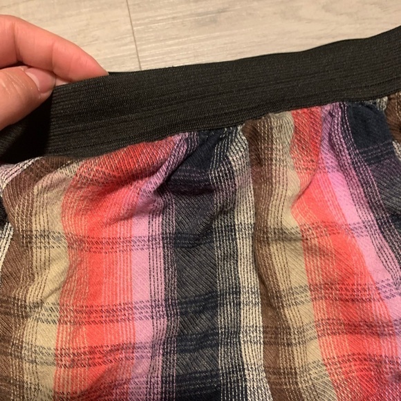 4/30$ Roxy plaid skirt medium kids - Picture 5 of 6